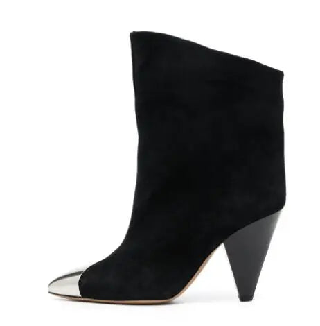 Bottes bicolores pointues et talons la Tendance