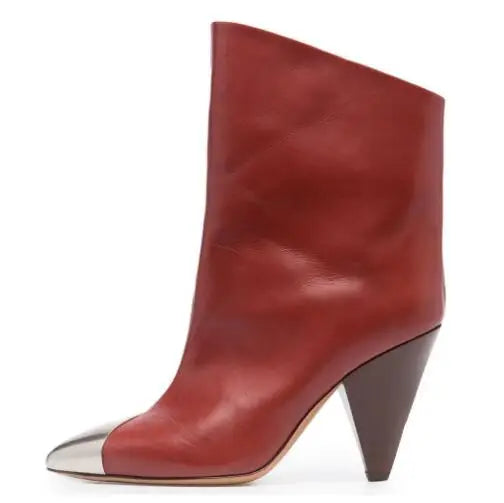 Bottes bicolores pointues et talons la Tendance