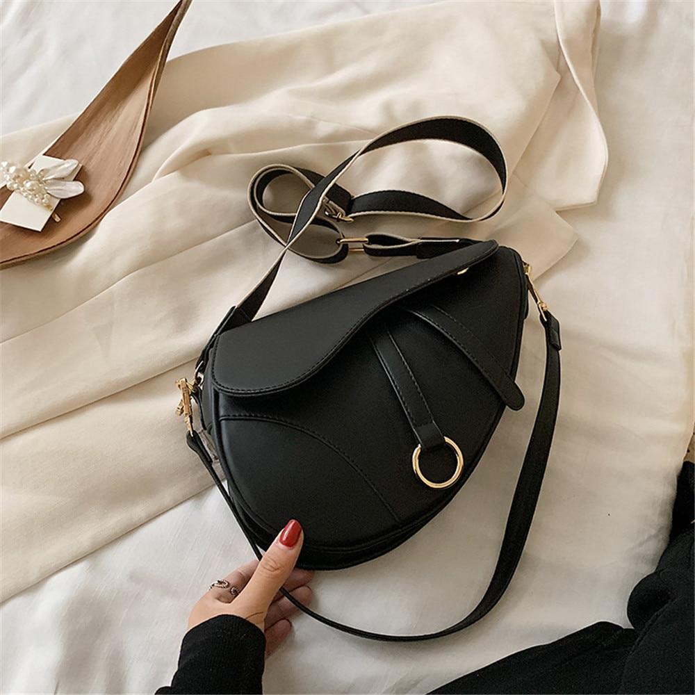 Saddle Sac tendance Diagonal Fashion Noir pour Ladies existe en 3 couleurs
