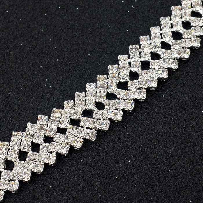 Bracelets Luxury Crystal couleur argent orné de swarowski