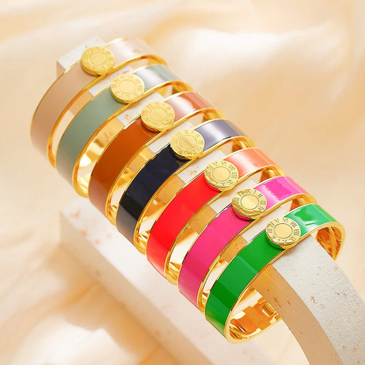 Superbe bracelet de luxe en acier titane et émail avec plaquette dorée et chiffres romains, plaqué or 18 carats, manchette étanche