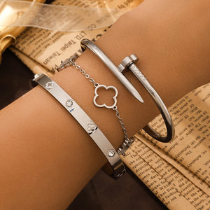Magnifique ensemble de bracelets luxueux et exquis en acier inoxydable dorés à motif floral, idéal pour les voyages, les fêtes, les banquets, bijoux tendance.