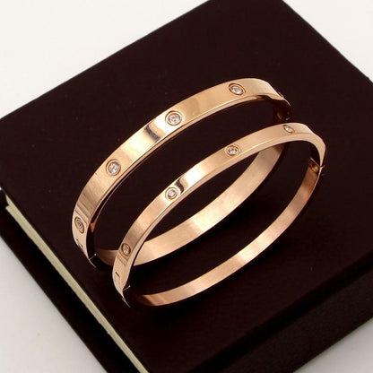 BRACELET en acier pour femme