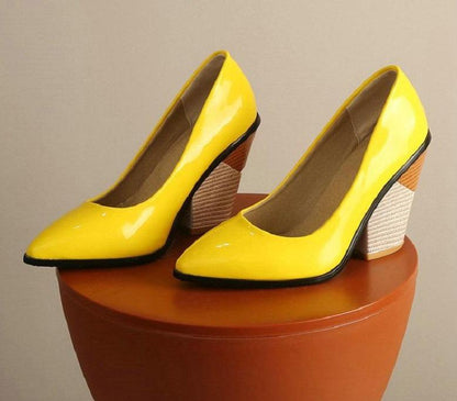 Talons vernis en cuir vinyl jaune orange blanc à gros talons et bouts pointus