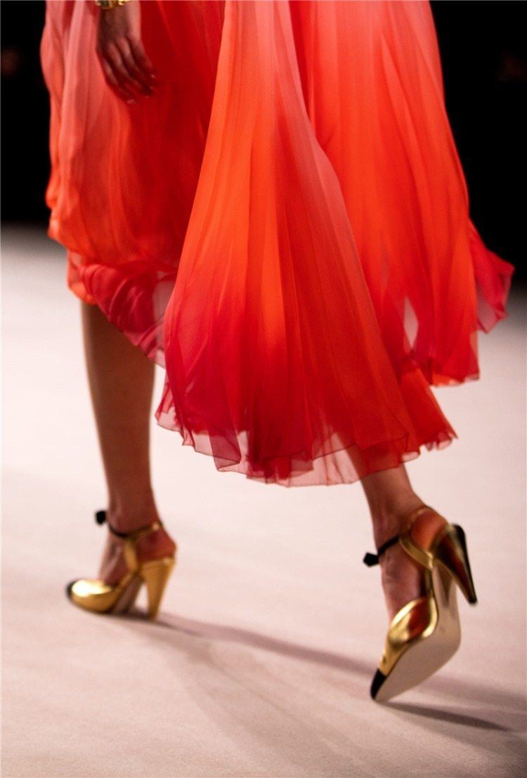 Chaussures de princesse à talons hauts ouvertes bi-couleurs Noir & blanc ou doré- Sexy