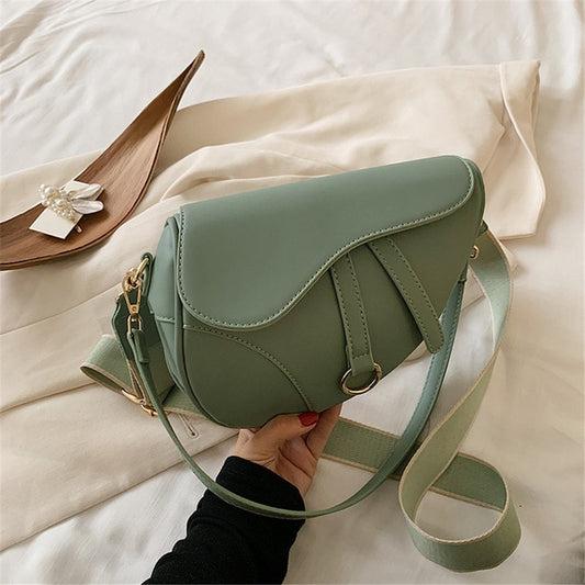Saddle Sac tendance Diagonal Fashion Noir pour Ladies existe en 3 couleurs