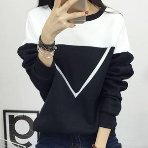 Nouveau Pull Moderne Black and White design en V  Sweatshirt