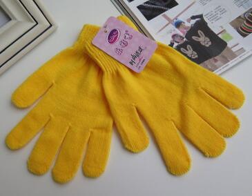 Gants à doigts tricotés de couleur unie